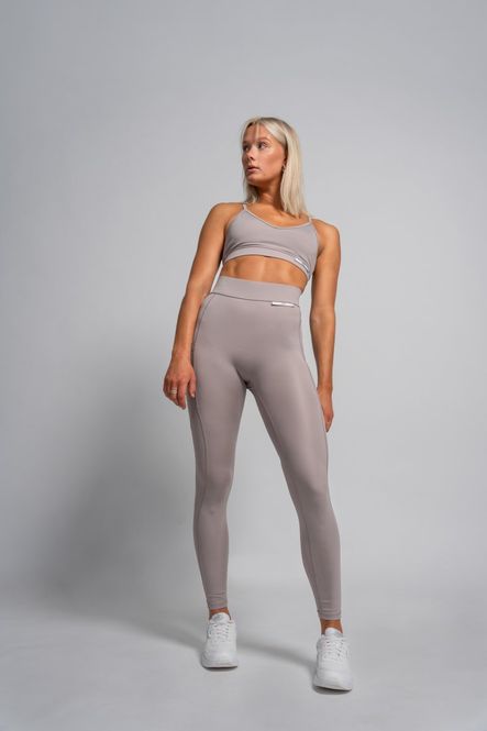 Huvudbild i am it Sport BH Greige Mist 